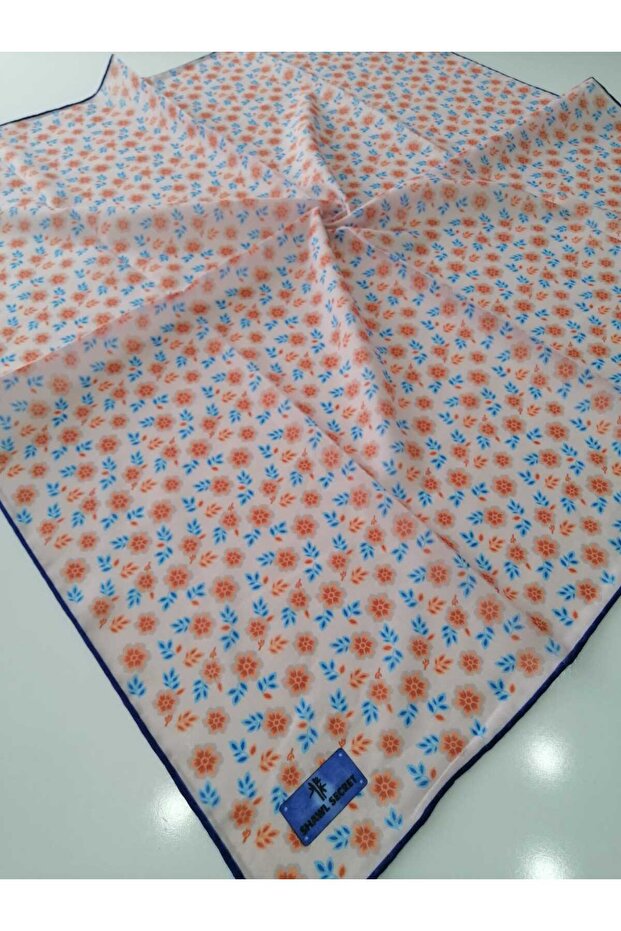 eșarfă cu flori