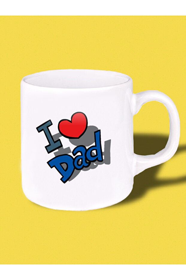 كوب مطبوع عليه عبارة "I Love Dad" هدية للأب
