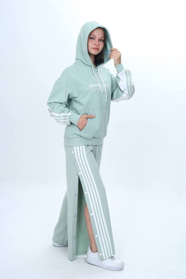Unisex Hooded Snapback 100% Cotton Tracksuit Set – Comfortable and Stylish Design-302