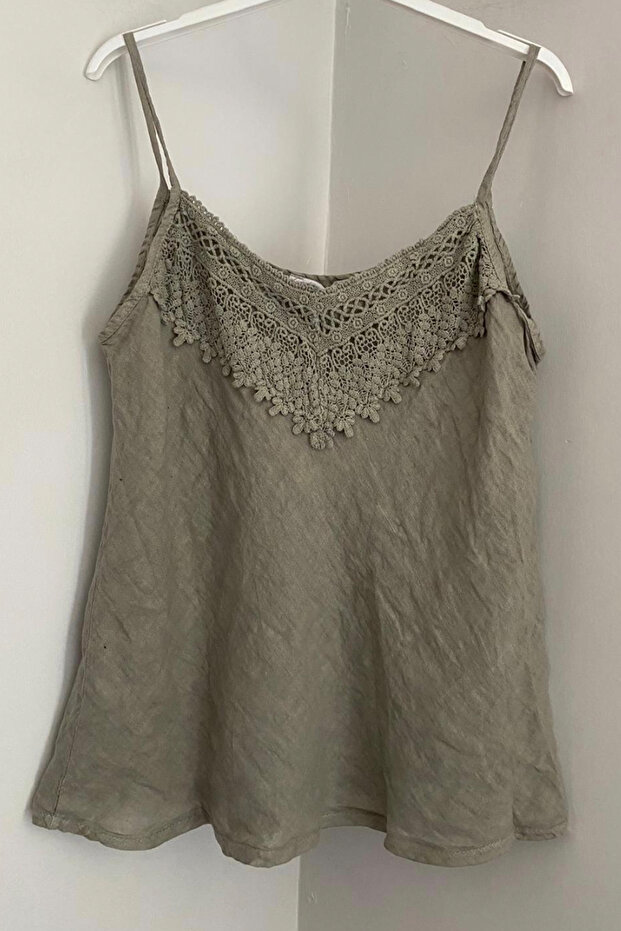 Women's Italian Mink Lace Detailed Collar Plain Pattern Sleeveless Strap Zero Sleeve Linen Blouse