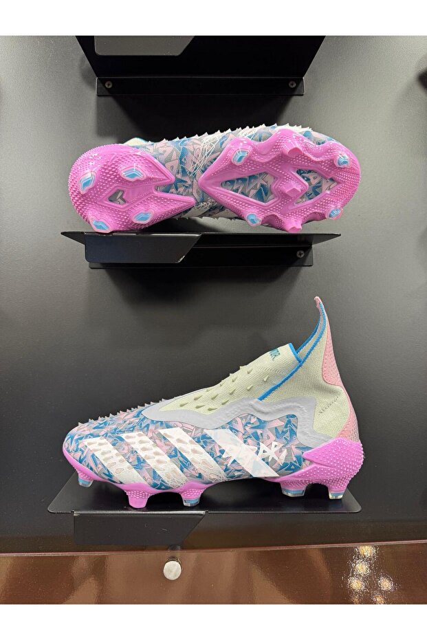 Predator Elitprof Level Football Cleats