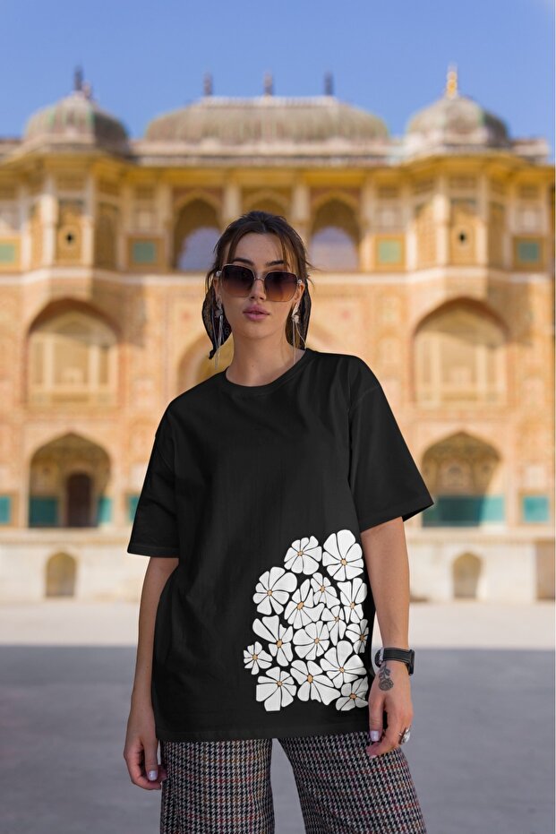 Girl/Woman White Daisies on Bottom Transfer Printed Round Neck Short Sleeve T-Shirt