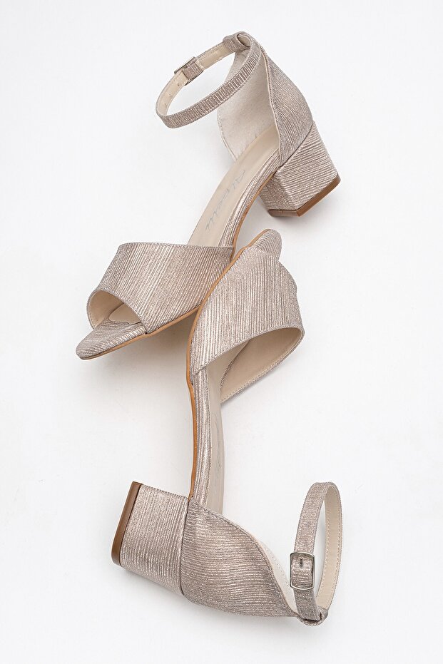 Kadın Altın Rengi Simli Kısa Topuklu Rahat Abiye Ayakkabı - 4