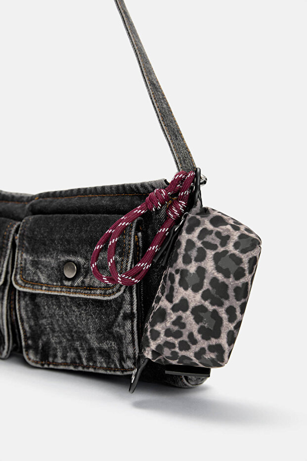 Desenli cüzdan charmı - 1