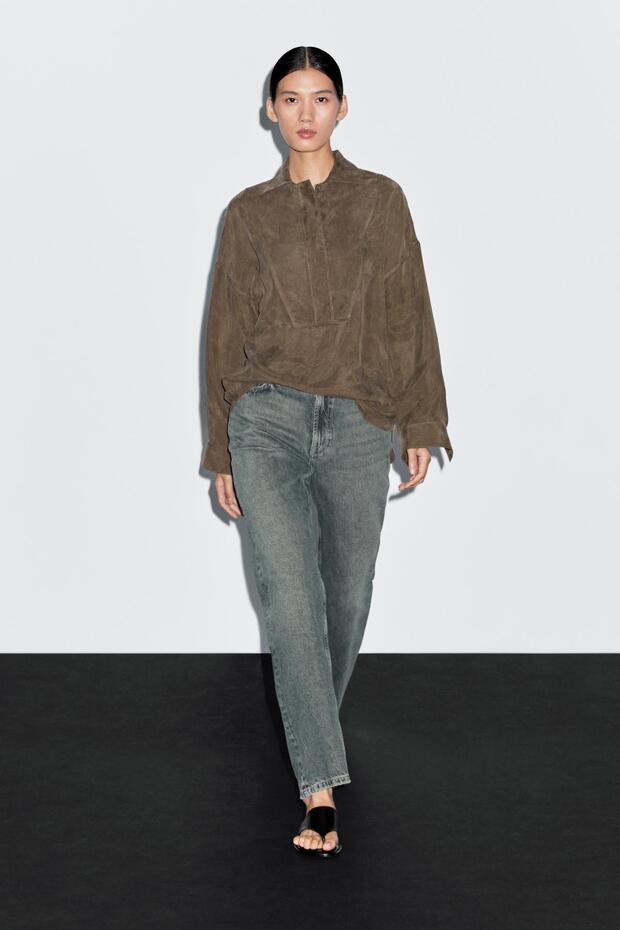 Blouse with zip on the chest - 2