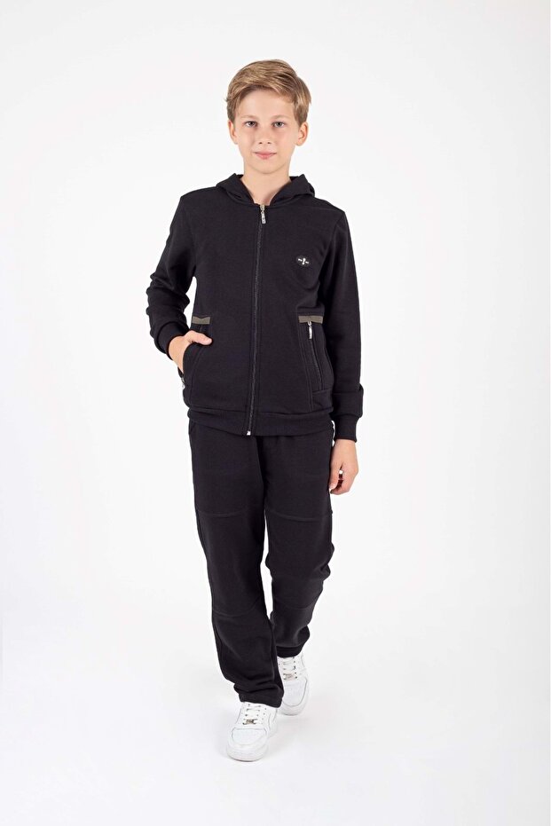 Boy's Zipper Closure Hooded Sweatshirt Set with Crest Detail M00757 Black