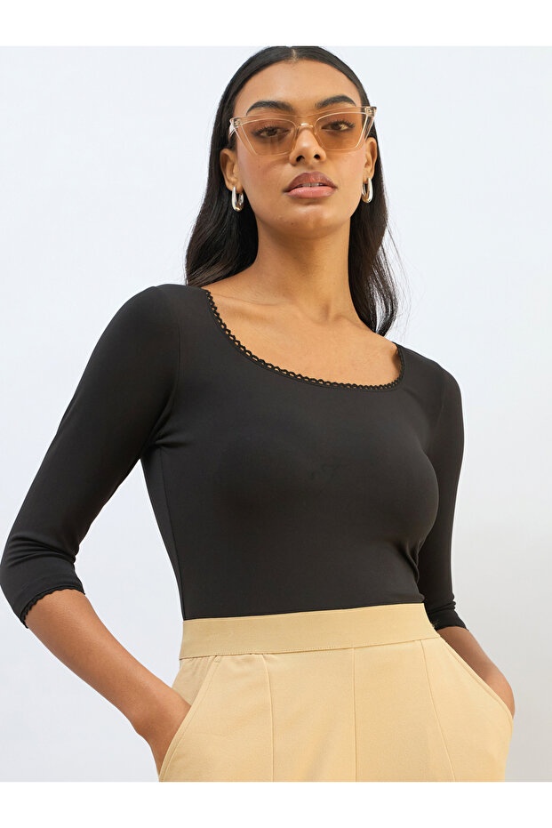 Black Knitted Lace Detail Crop Top
