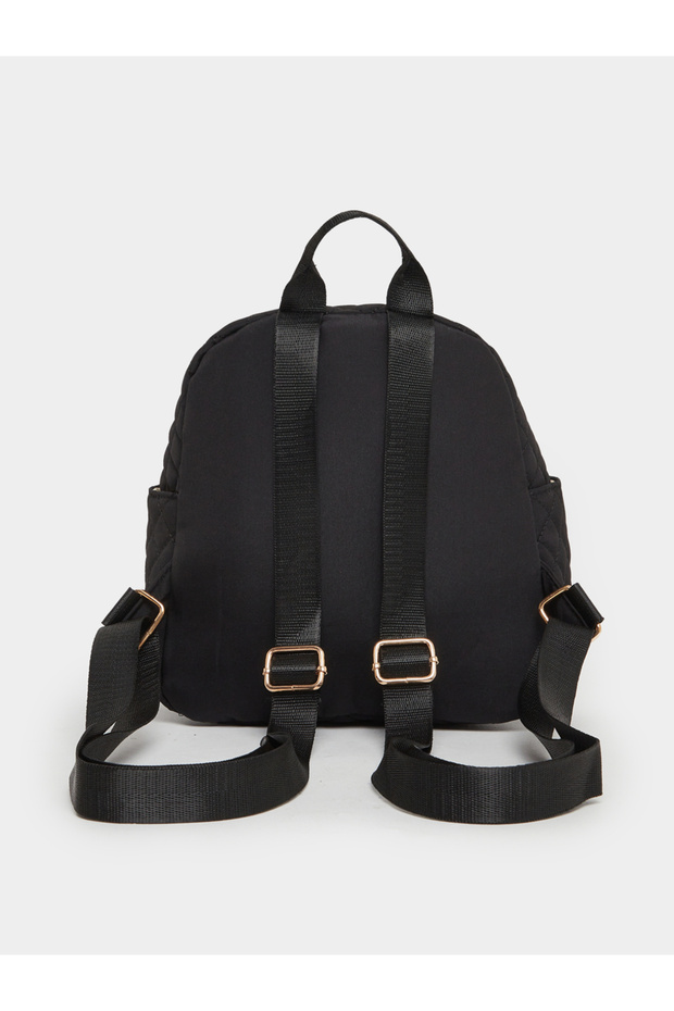 حقيبة ظهر مبطنة بتفاصيل رقعة معدنية - 2