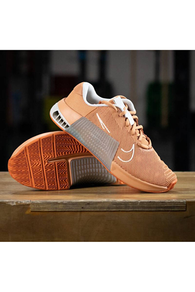 Kahve Kadın Training Ayakkabısı DZ2537-200 METCON 9 - 1