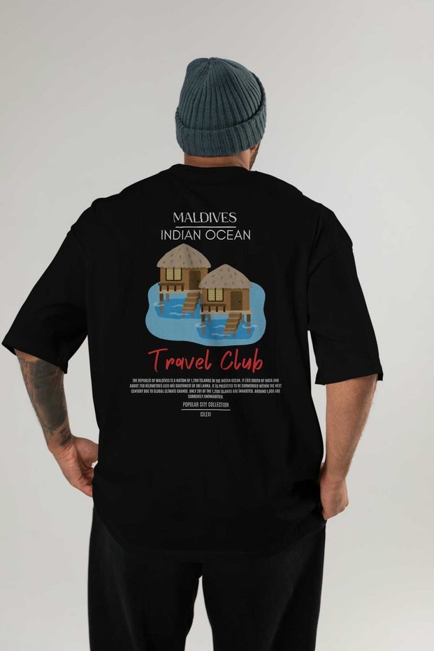 Maldives Indian Ocean Back Printed Black Oversize T-Shirt Men Women Cotton Crew Neck T-Shirt