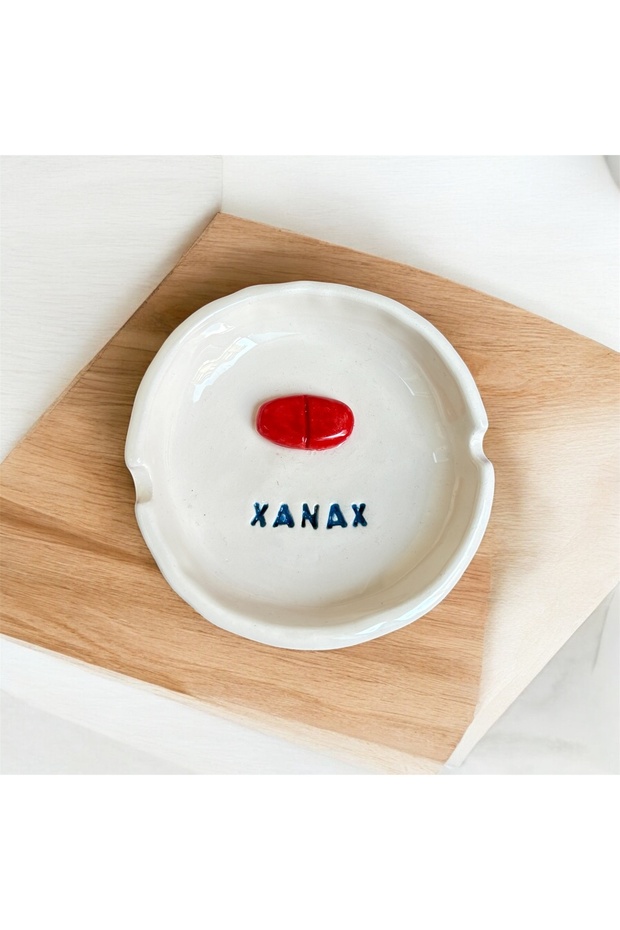 Handmade Ceramic Ashtray – Designed Humorous Decorative Ashtray