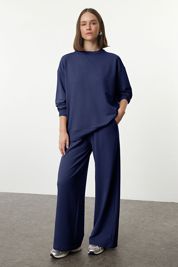 Lacivert Oversize Kalıp Wide Leg/Geniş Paça Örme Sweatshirt/Alt Eşofman Takımı TWOAW25EM00004 - 1