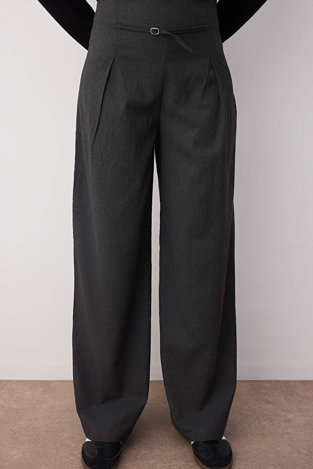 Antrasit Ufak Kemer Tokalı Wide Leg/Geniş Paça Pantolon TWOAW26PL00011 - 3