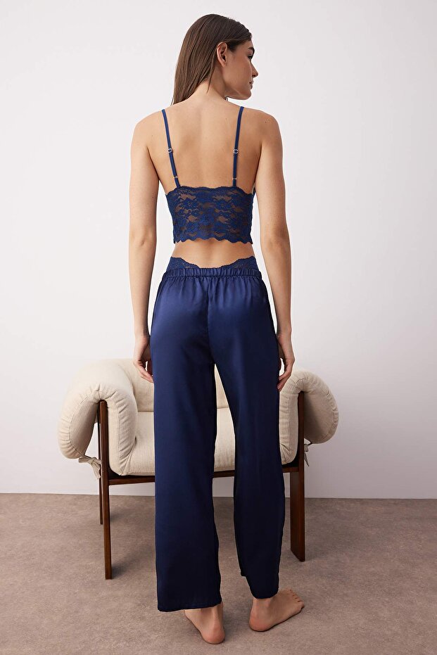 Lacivert 3'lü Çeyiz Set Üst Dantel, Alt Saten Askılı Külotlu Dokuma Pijama Takımı THMAW26PT00077 - 5