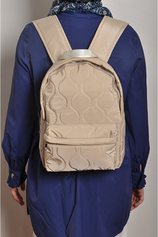 حقيبة ظهر مبطنة وجيبية ومزخرفة منتفخة - 3