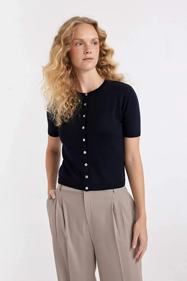 Regular Fit Bisiklet Yaka Basic Düz Düğmeli Kısa Kollu Siyah Triko Hırka D4643AX24AU - 4