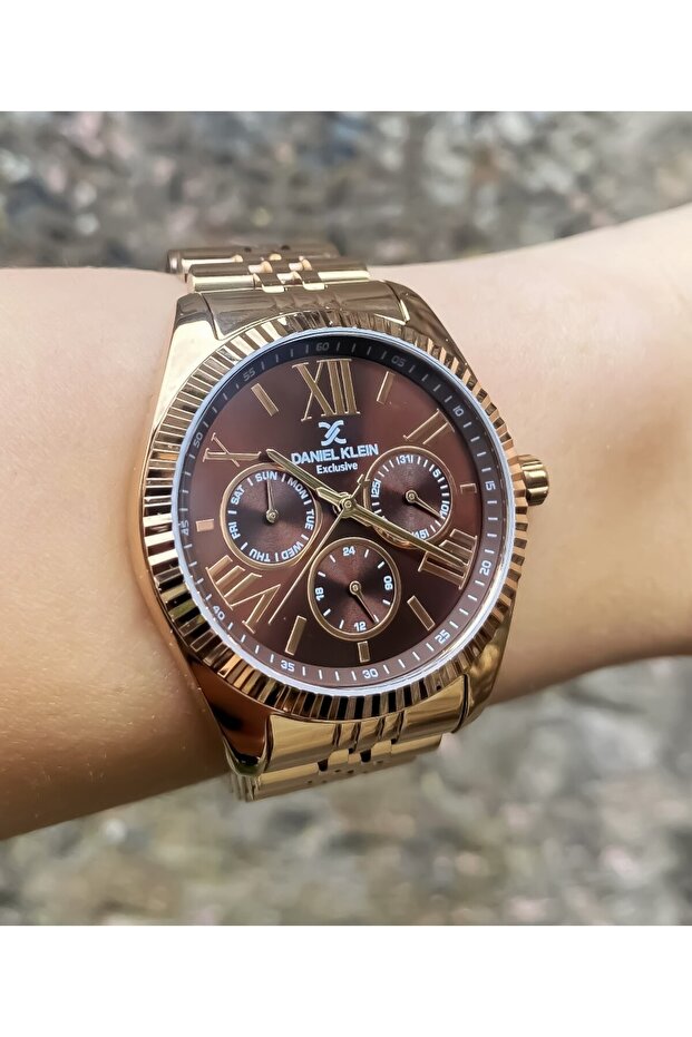 DKE.1.10847 Exclusive Women's Watch with All Functions Active and 3 ATM Water-Resistant