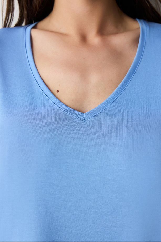 Koyu Mavi V Yaka Regular Fit Modal Tişört - 2