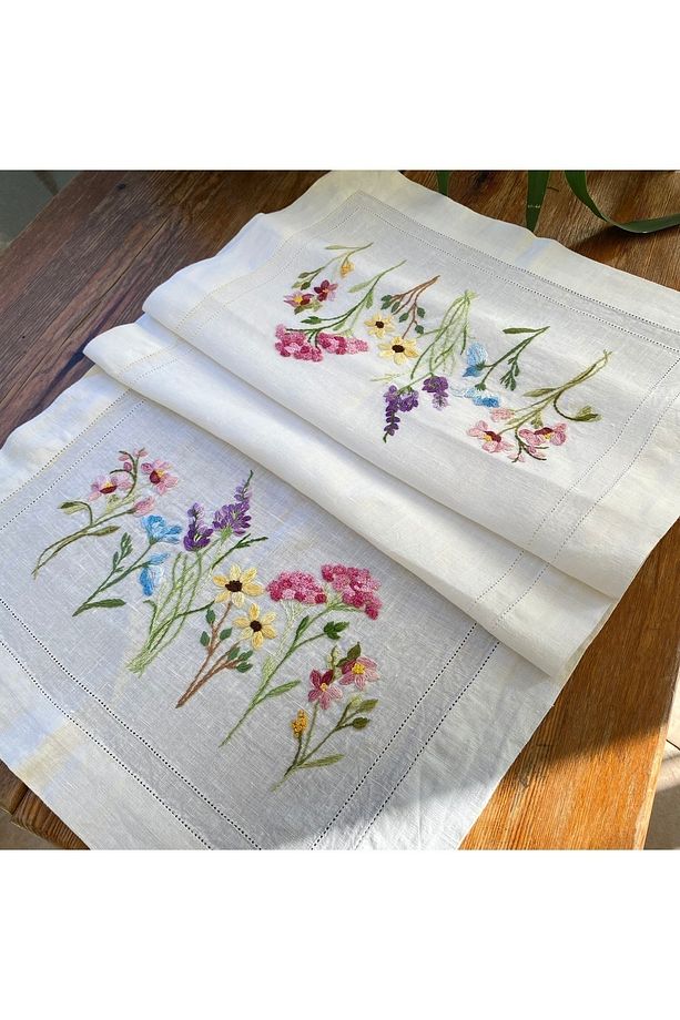 Kır çiçekli el nakış işlemeli 50x140 ölçülerinde Keten Kumaş Runner - 3