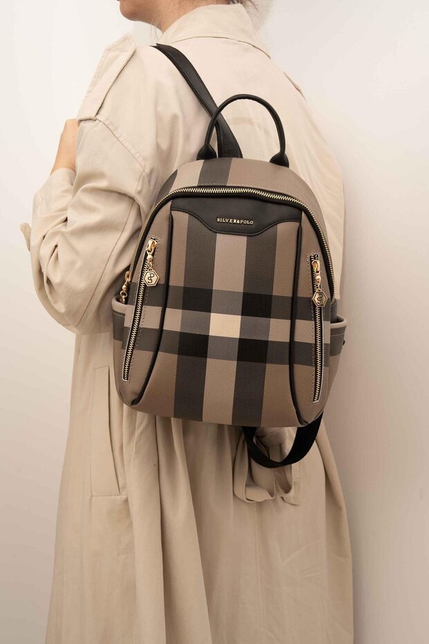 حقيبة ظهر نسائية باللون البني - أسود SP906