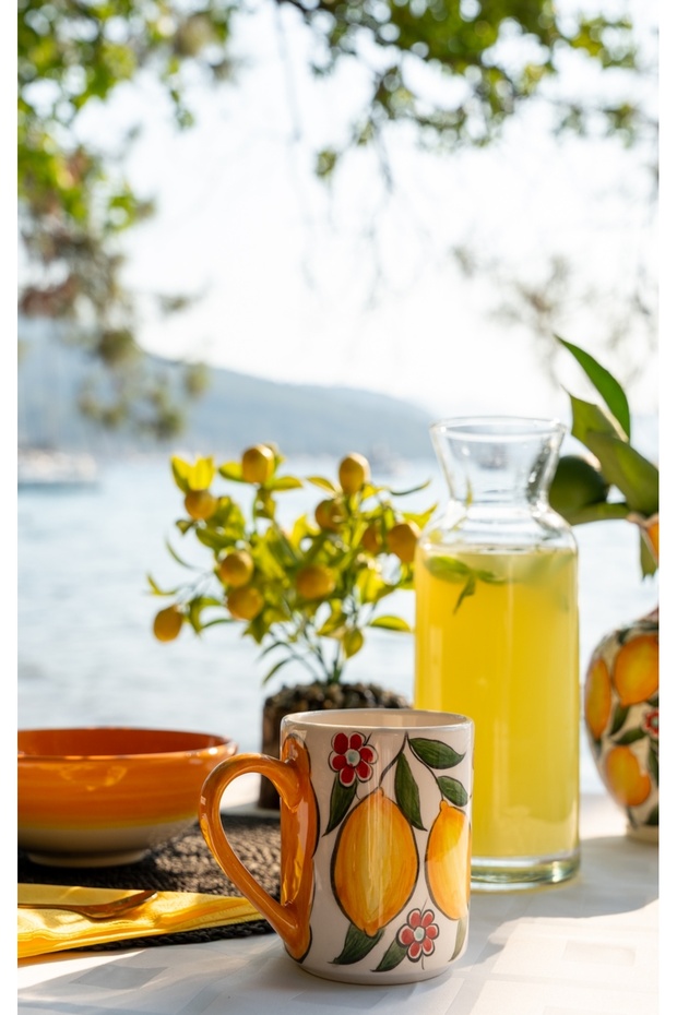 كوب سيراميك مصنوع يدوياً بنمط الليمون - 3