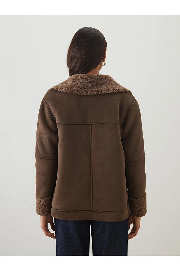 LCW Modest Gömlek Yaka Oversize Kadın Süet Görünümlü Mont (W5) - 5