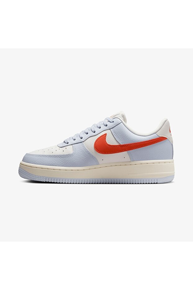 AIR FORCE 1 COOLS OFF - 2