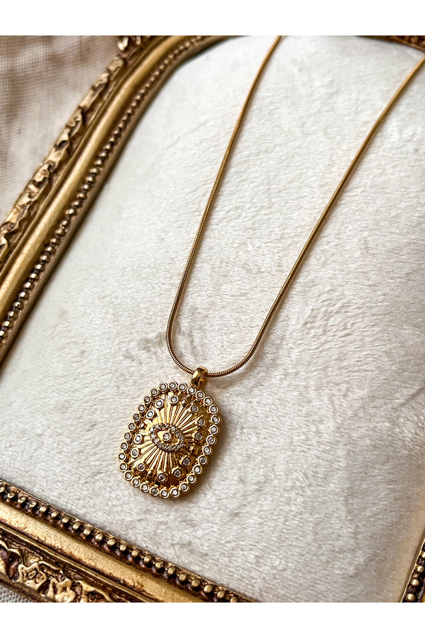 Eye Figured Medallion Steel Women's Necklace – Does Not Blacken, Stylish Design
