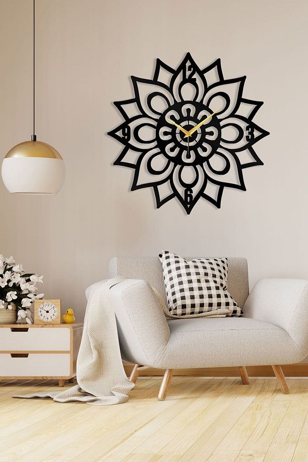 Modern Çiçek Desenli Siyah Metal Duvar Saati – Şık ve Minimalist Tasarım - 2