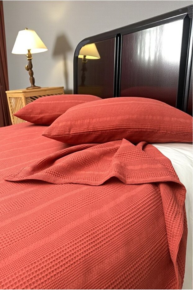 100% Cotton Double Pique Set with Border, 1 Breathable Pique + 2 Soft Pillowcases, Anti-Sweat, Stylish Design