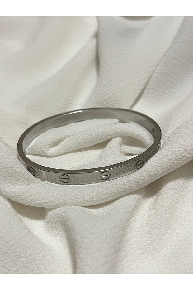 Lucky Store Stainless Handcuff Bracelet – Strong and Elegant