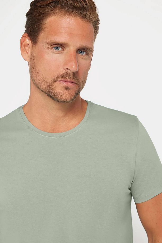 Erkek Slim Fit Dar Kesim Pamuklu Yumuşak Doku Likralı Esnek Kumaş Yeşil Bisiklet Yaka Tişört - 1