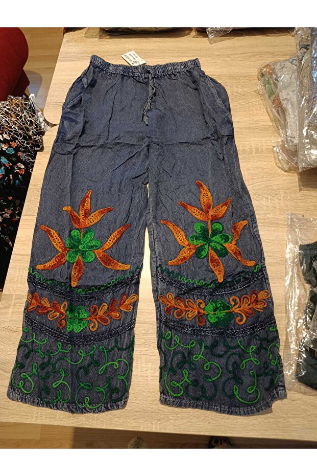 Size 36-38 Compatible, Seasonal, Embroidered, 2 Pockets, Wide Leg, Trousers