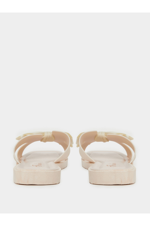 صندل مسطح بتفاصيل فيونكة سادة - 4