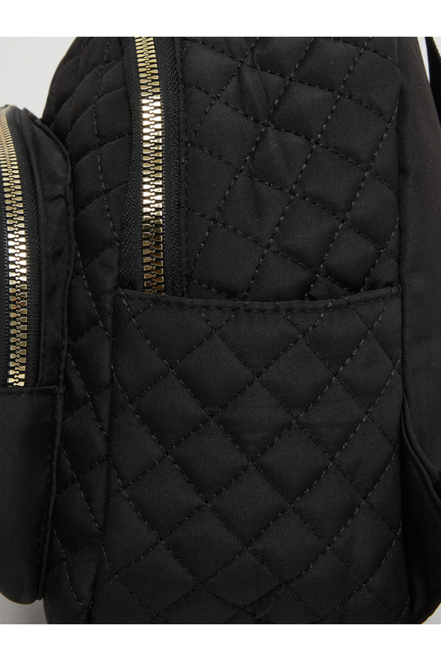 حقيبة ظهر مبطنة بتفاصيل رقعة معدنية - 4