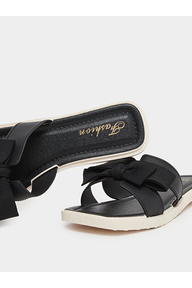 صندل مسطح بتفاصيل فيونكة سادة - 3