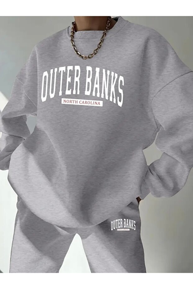 طقم بدلة رياضية برقبة دائرية كبيرة الحجم مطبوعة للجنسين من OUTER BANKS