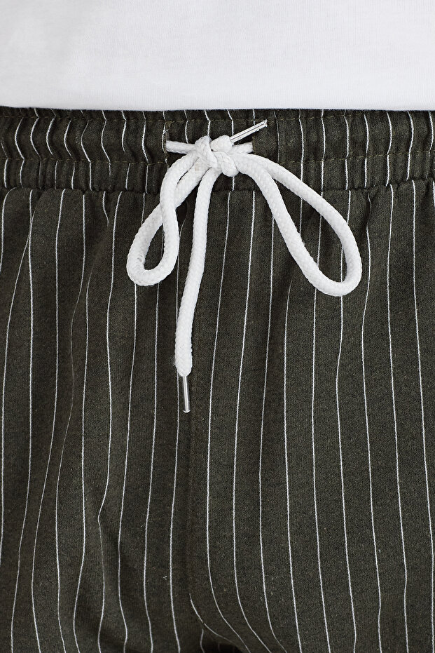 شورت أساسي ملون مخطط للجنسين - 5