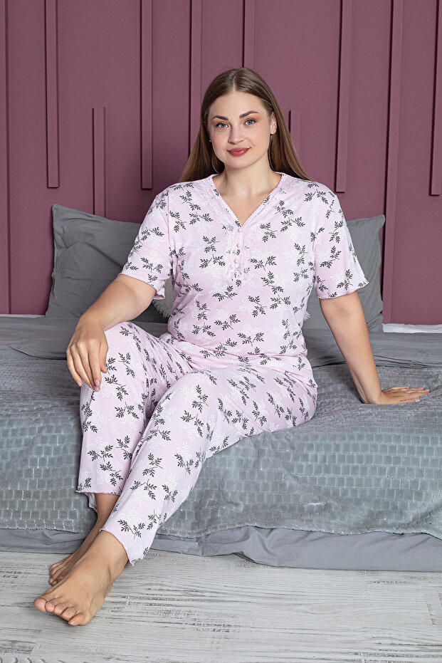 طقم بيجامة بياقة على شكل حرف V مقاس كبير منقوش بأوراق الشجر - 2