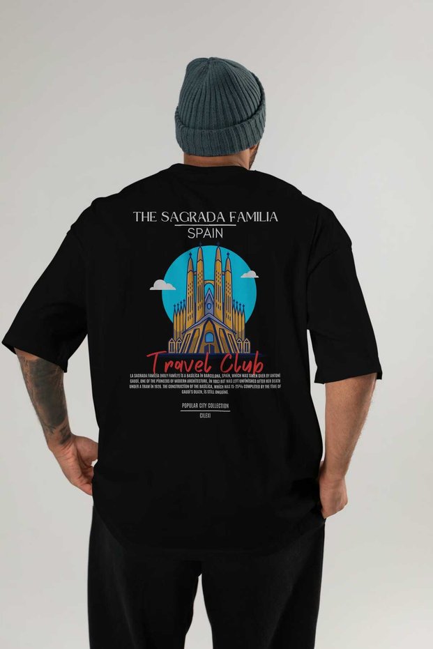 The Sagrada Familia Spain Back Printed Black Oversize T-Shirt Men Women Cotton Crew Neck T-Shirt