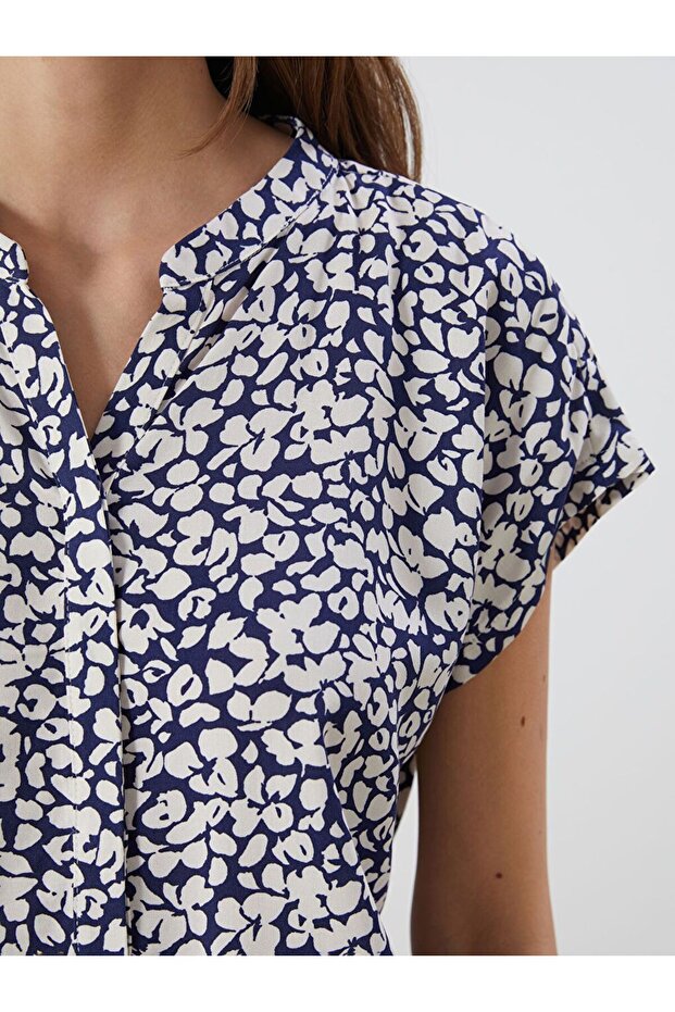 LCWAIKIKI Classic Kaçık Yaka Çiçekli Bluz - 3