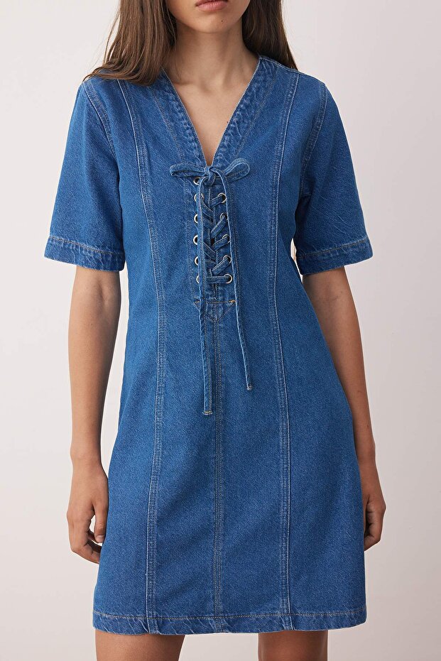 Mavi Kuşgözü Bağlama Detaylı Mini Denim Elbise TWOAW26EL00033 - 3