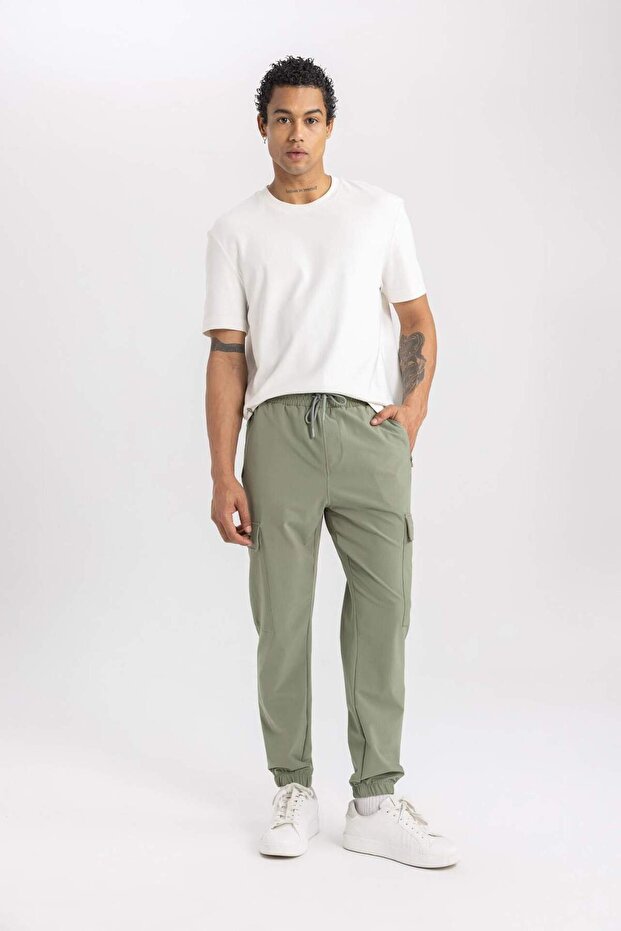 DeFactoFit Sporcu Jogger Eşofman Altı Standart Fit Dokuma Kargo Cepli Lastikli Paça C1883AX23WN - 4