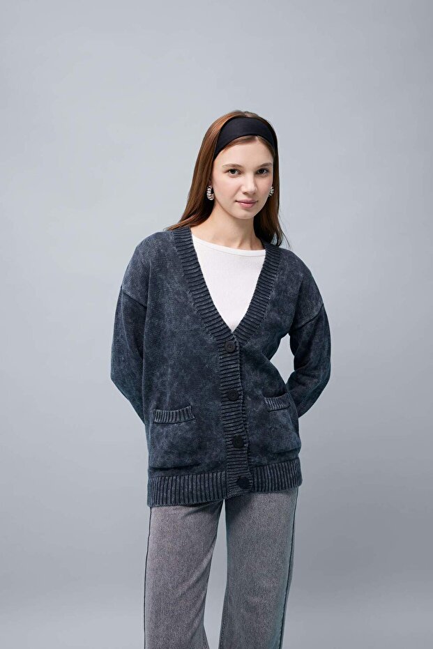 Regular Fit V Yaka Düğmeli Yıkamalı Triko Hırka B6877AX23WN - 3