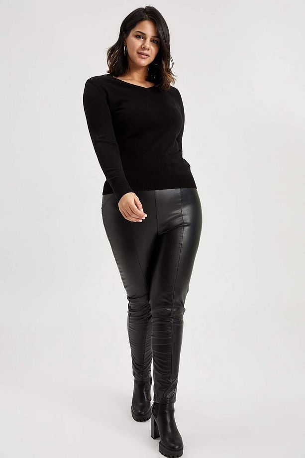 Regular Fit V Yaka Basic Düz Triko Kazak F7088AZ23WN - 2