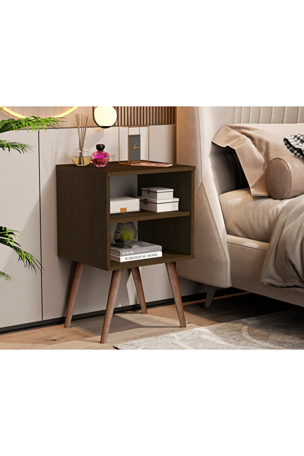 طاولة بجانب السرير - 1