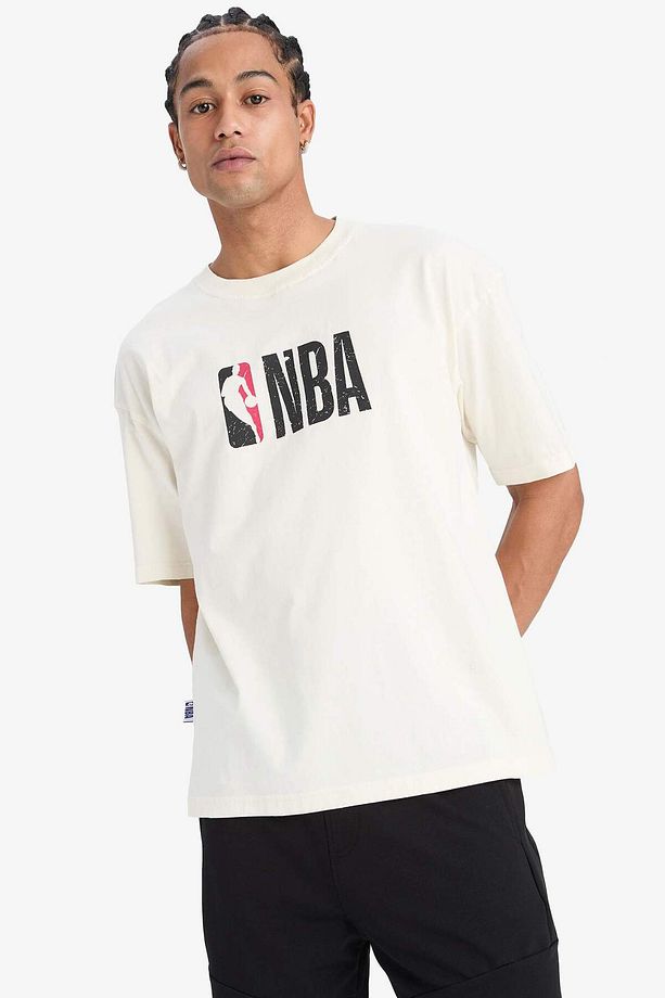 DeFactoFit NBA Wordmark Oversize Geniş Kalıp Bisiklet Yaka Kısa Kollu Tişört W6365AZ22SP - 4