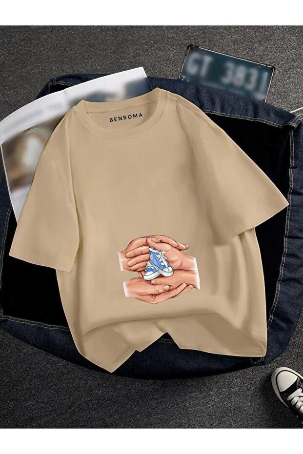 Pregnant Hand Blue Shoes Printed T-Shirt