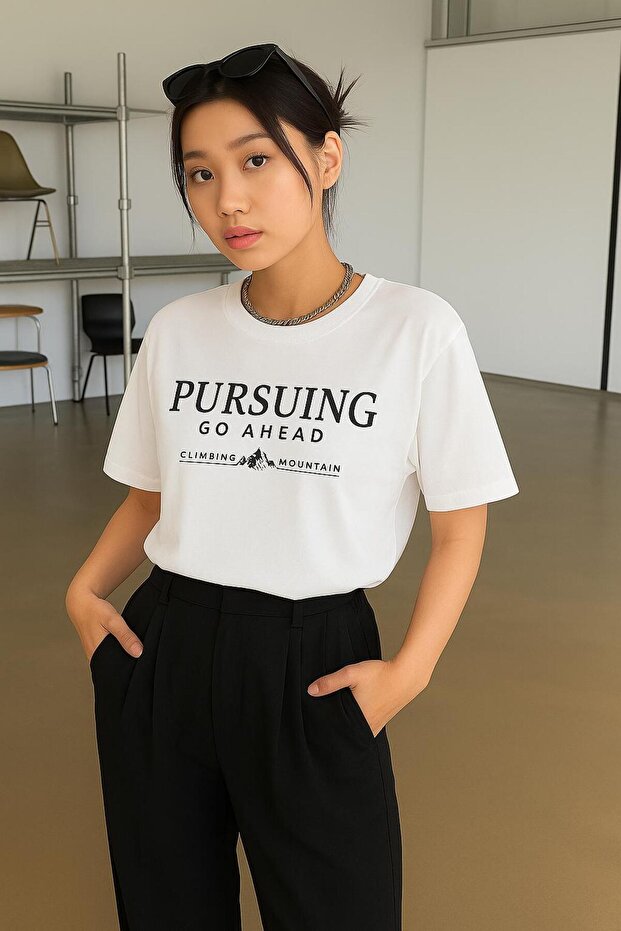 PURSUING PRINTED OVERSIZED UNISEX T-SHIRT
