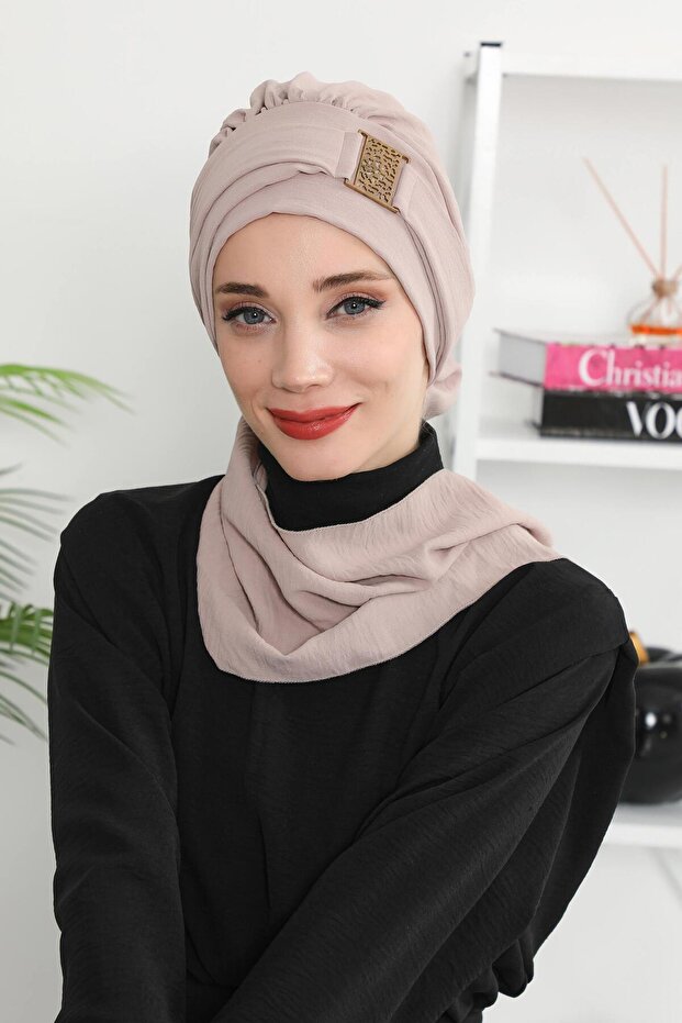 Ready-To-Wear Turban with Low-Cut Neckline and Gold Accessories, Mink, Ht-11A